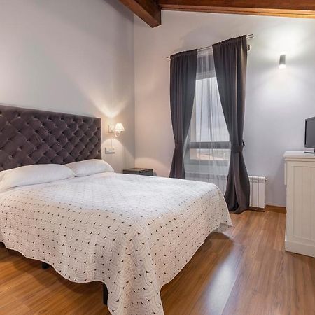 Hotel Palacio Ivan Tarin Monteagudo del Castillo 外观 照片